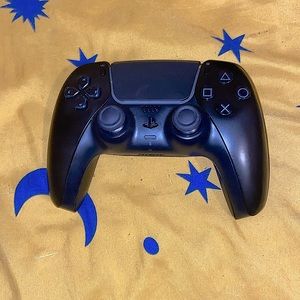 Black Ps5 wireless controller